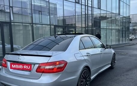 Mercedes-Benz E-Класс, 2011 год, 1 700 000 рублей, 3 фотография