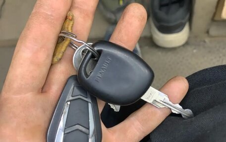 Renault Kangoo II рестайлинг, 2000 год, 150 000 рублей, 2 фотография