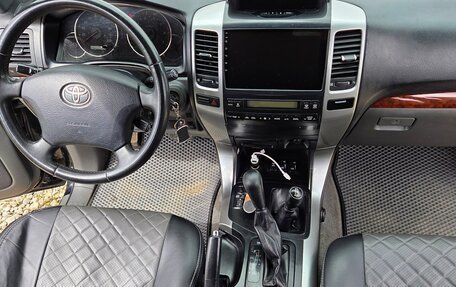 Toyota Land Cruiser Prado 120 рестайлинг, 2004 год, 1 350 000 рублей, 11 фотография