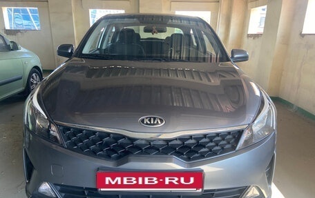 KIA Rio IV, 2020 год, 1 600 000 рублей, 2 фотография