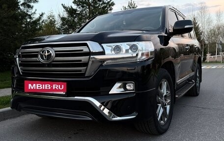 Toyota Land Cruiser 200, 2015 год, 4 870 000 рублей, 4 фотография