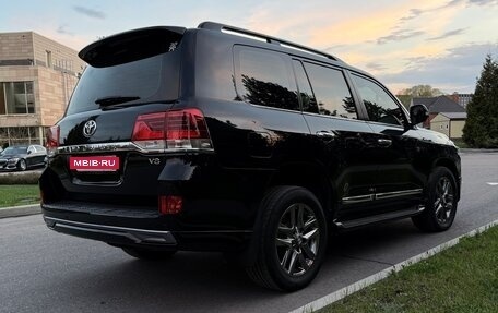 Toyota Land Cruiser 200, 2015 год, 4 870 000 рублей, 10 фотография
