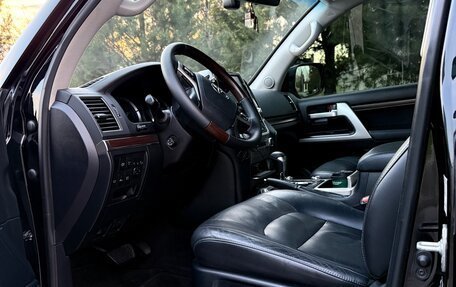 Toyota Land Cruiser 200, 2015 год, 4 870 000 рублей, 20 фотография