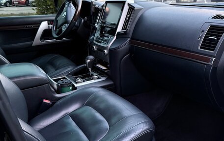 Toyota Land Cruiser 200, 2015 год, 4 870 000 рублей, 24 фотография