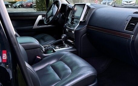 Toyota Land Cruiser 200, 2015 год, 4 870 000 рублей, 26 фотография