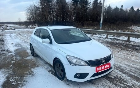 KIA cee'd I рестайлинг, 2011 год, 800 000 рублей, 11 фотография
