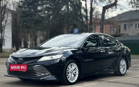 Toyota Camry, 2021 год, 2 800 000 рублей, 2 фотография