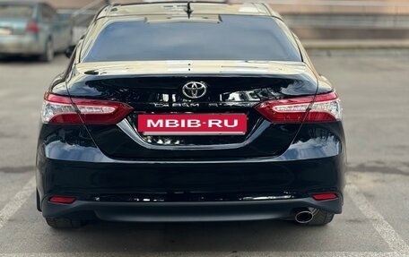 Toyota Camry, 2021 год, 2 800 000 рублей, 3 фотография