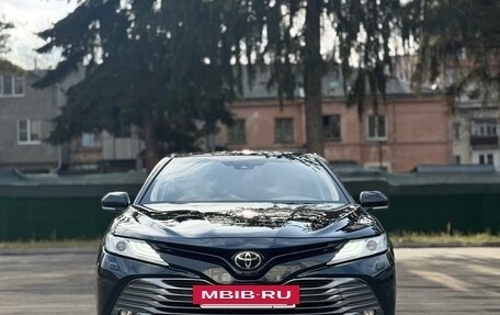 Toyota Camry, 2021 год, 2 800 000 рублей, 9 фотография