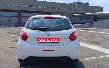 Peugeot 208 II, 2014 год, 790 000 рублей, 6 фотография