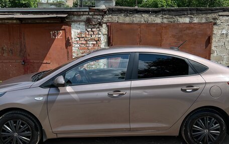 Hyundai Solaris II рестайлинг, 2018 год, 1 300 000 рублей, 3 фотография