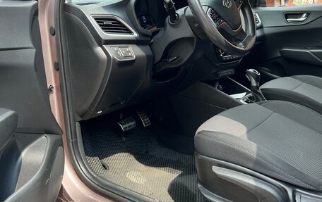 Hyundai Solaris II рестайлинг, 2018 год, 1 300 000 рублей, 20 фотография