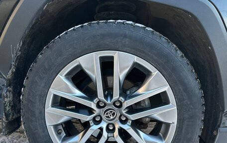 Toyota RAV4, 2020 год, 3 800 000 рублей, 11 фотография