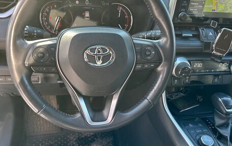 Toyota RAV4, 2020 год, 3 800 000 рублей, 5 фотография