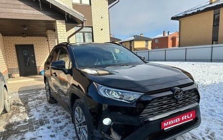 Toyota RAV4, 2020 год, 3 800 000 рублей, 14 фотография