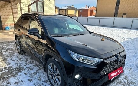 Toyota RAV4, 2020 год, 3 800 000 рублей, 13 фотография