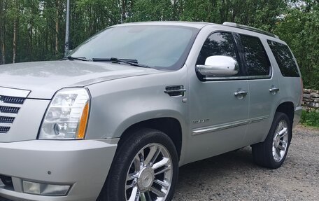 Cadillac Escalade III, 2011 год, 2 300 000 рублей, 1 фотография