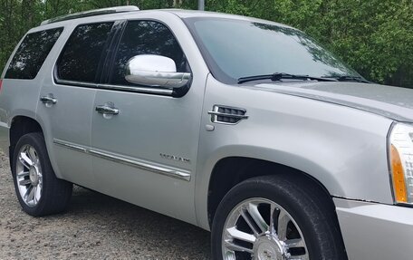 Cadillac Escalade III, 2011 год, 2 300 000 рублей, 7 фотография