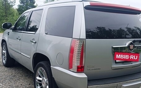 Cadillac Escalade III, 2011 год, 2 300 000 рублей, 10 фотография