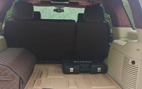 Cadillac Escalade III, 2011 год, 2 300 000 рублей, 17 фотография