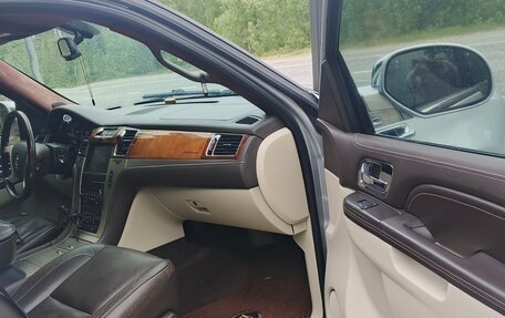 Cadillac Escalade III, 2011 год, 2 300 000 рублей, 19 фотография