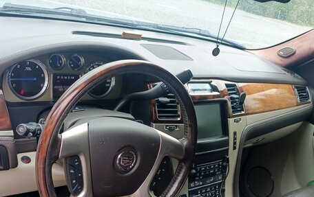 Cadillac Escalade III, 2011 год, 2 300 000 рублей, 13 фотография