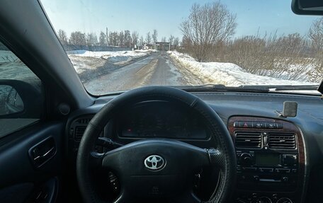 Toyota Avensis III рестайлинг, 2001 год, 170 000 рублей, 5 фотография