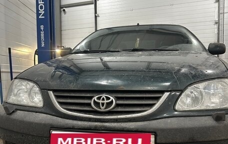 Toyota Avensis III рестайлинг, 2001 год, 170 000 рублей, 8 фотография