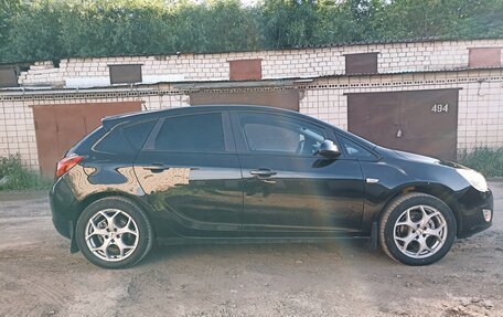 Opel Astra J, 2011 год, 650 000 рублей, 4 фотография