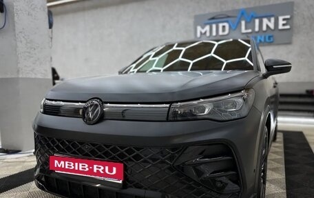 Volkswagen Tiguan, 2024 год, 4 200 000 рублей, 2 фотография