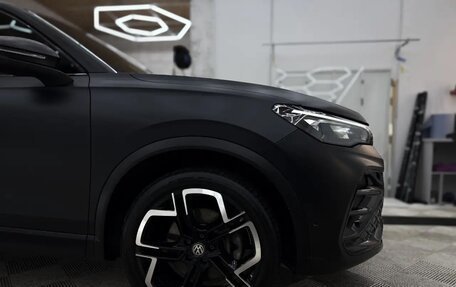 Volkswagen Tiguan, 2024 год, 4 200 000 рублей, 10 фотография