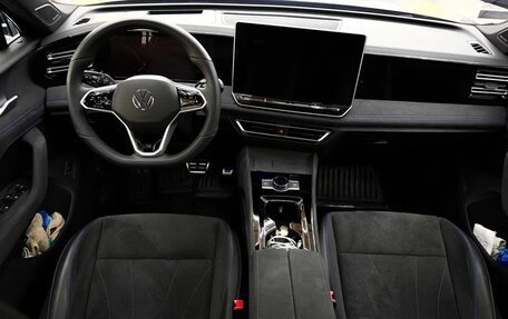 Volkswagen Tiguan, 2024 год, 4 200 000 рублей, 14 фотография