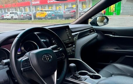 Toyota Camry, 2021 год, 3 000 000 рублей, 10 фотография