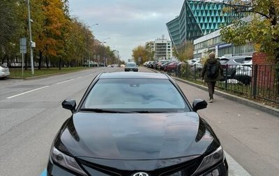 Toyota Camry, 2021 год, 3 000 000 рублей, 1 фотография