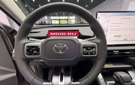 Toyota RAV4, 2026 год, 4 120 000 рублей, 13 фотография