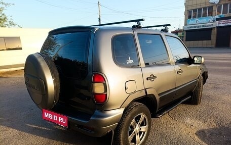 Chevrolet Niva I рестайлинг, 2004 год, 370 000 рублей, 2 фотография
