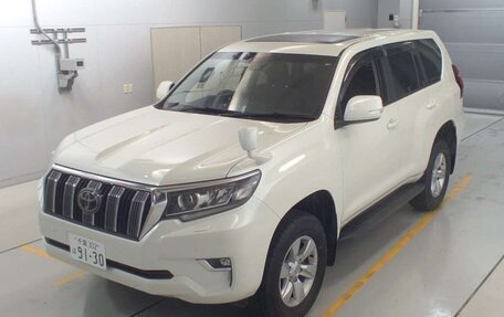 Toyota Land Cruiser Prado 150 рестайлинг 2, 2017 год, 4 000 000 рублей, 10 фотография