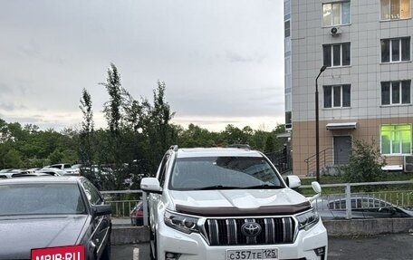 Toyota Land Cruiser Prado 150 рестайлинг 2, 2017 год, 4 000 000 рублей, 7 фотография