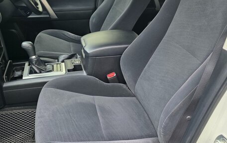 Toyota Land Cruiser Prado 150 рестайлинг 2, 2017 год, 4 000 000 рублей, 18 фотография
