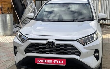 Toyota RAV4, 2019 год, 3 480 000 рублей, 8 фотография