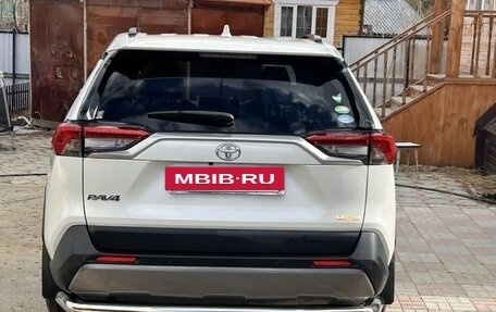 Toyota RAV4, 2019 год, 3 480 000 рублей, 4 фотография