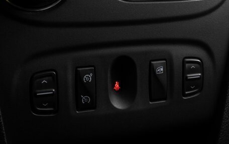 Renault Logan II, 2018 год, 719 000 рублей, 16 фотография