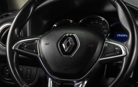 Renault Logan II, 2018 год, 719 000 рублей, 20 фотография