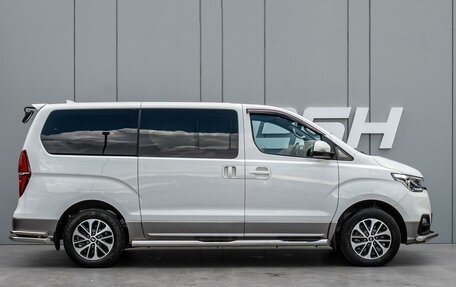 Hyundai Grand Starex Grand Starex I рестайлинг 2, 2020 год, 3 370 000 рублей, 5 фотография
