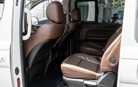 Hyundai Grand Starex Grand Starex I рестайлинг 2, 2020 год, 3 370 000 рублей, 11 фотография