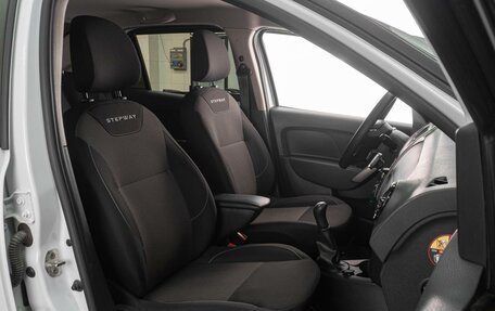 Renault Logan II, 2020 год, 979 000 рублей, 11 фотография
