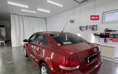 Volkswagen Polo VI (EU Market), 2012 год, 700 000 рублей, 2 фотография
