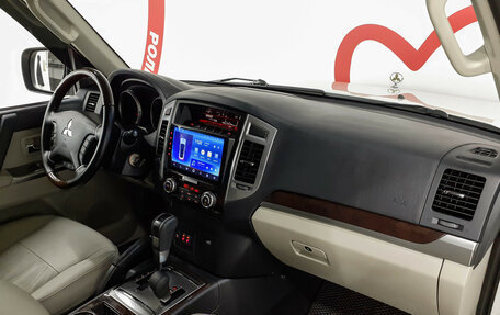 Mitsubishi Pajero IV, 2019 год, 4 050 000 рублей, 10 фотография
