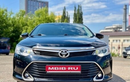 Toyota Camry, 2017 год, 2 195 000 рублей, 2 фотография