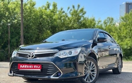 Toyota Camry, 2017 год, 2 195 000 рублей, 3 фотография